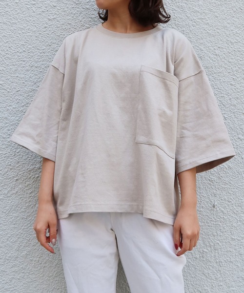 Riberry(リベリー)の「ヘビーウェイトサイドスリットT(Tシャツ/カットソー・レディース・ベージュ/オフホワイト/ラベンダー/グリーン系その他/スミクロ/ライトグリーン・FREE)」の4枚目の写真