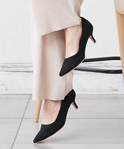 KOBE LETTUCE（コウベレタス）の「ロングノーズポインテッドトゥパンプス（パンプス・レディース・ブラック/ブラック系その他/グレイッシュベージュ/パープル/ピンク/ベージュ系その他/ホワイト/レモンイエロー・S/LL/M/L）」の4枚目の写真