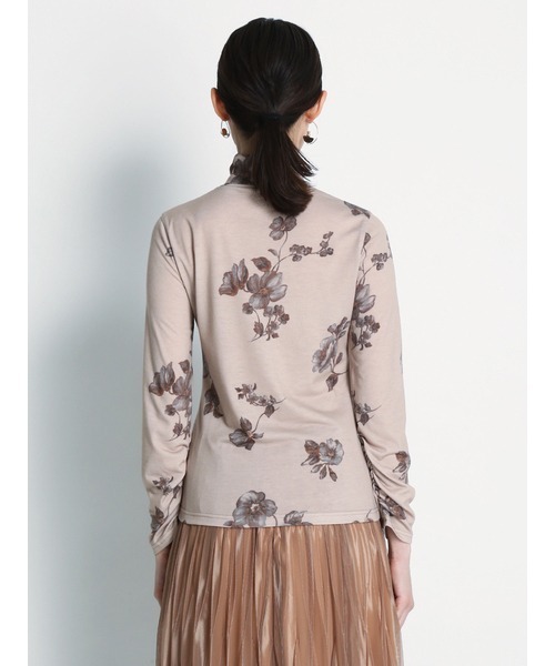 LILY BROWN（リリーブラウン）の「フラワーカットトップス（T