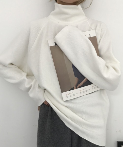 Girly Doll(ガーリードール)の「ハイネックプルオーバー(Tシャツ/カットソー・レディース・ホワイト/ブラック/ベージュ/キャメル/ボルドー・FREE)」の1枚目の写真