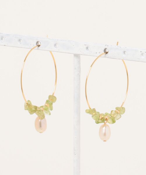 tone(トーン)の「【SPICY COLORS】誕生石のフープピアス【16kgp】(ピアス(両耳用)・レディース・その他1/その他2/その他3/その他11/その他5/その他12/その他6/その他7/その他8/その他4/その他9/その他10/ターコイズブルー/その他13/その他・FREE)」の3枚目の写真
