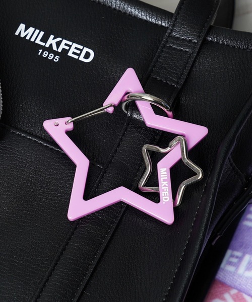MILKFED.(ミルクフェド)の「NEO STAR CARABINER(キーホルダー・レディース・ブラック/ブラウン/レッド/ピンク/ライトパープル/ライトピンク/ライトイエロー・ONE SIZE)」の3枚目の写真