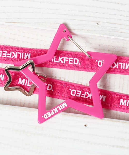 MILKFED.(ミルクフェド)の「NEO STAR CARABINER(キーホルダー・レディース・ブラック/ブラウン/レッド/ピンク/ライトパープル/ライトピンク/ライトイエロー・ONE SIZE)」の5枚目の写真