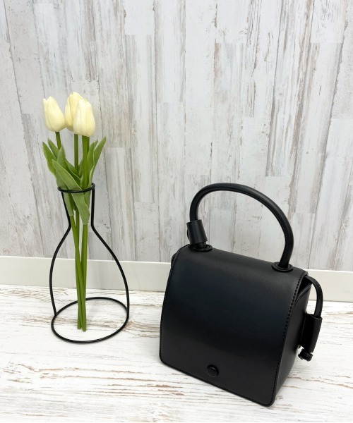 apres jour mignon(アプレジュールミニョン)の「【apresjour mignon×ARIAZ】スクエアショルダーバッグ(ショルダーバッグ・レディース・ベージュ/キャメル/ブラック/マスタード・ONESIZE)」の6枚目の写真