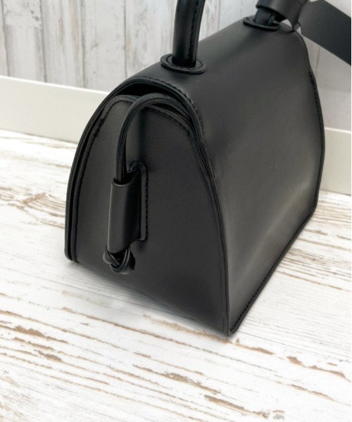 apres jour mignon(アプレジュールミニョン)の「【apresjour mignon×ARIAZ】スクエアショルダーバッグ(ショルダーバッグ・レディース・ベージュ/キャメル/ブラック/マスタード・ONESIZE)」の7枚目の写真