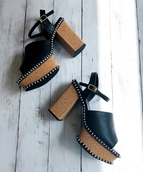 Noubel Voug Relax（ヌーベルヴォーグリラックス）の「ステッチデザイン太ヒール厚底アンクルストラップサンダル（サンダル・レディース・ダークベージュ/ブラック/ホワイト・M/S/L/LL）」の12枚目の写真