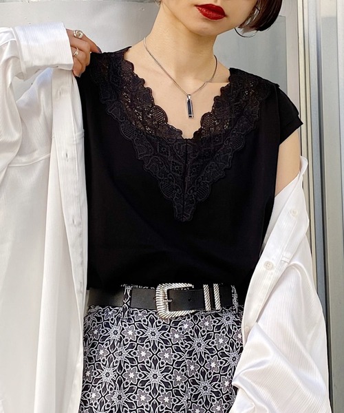 PAGEBOY（ページボーイ）の「レーススカラッププルオーバー（Tシャツ/カットソー・レディース・オフホワイト/グレイッシュベージュ/ブラック・FREE）」の7枚目の写真