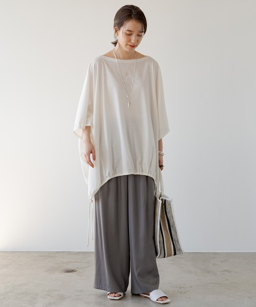 LOUNGEDRESS（ラウンジドレス）の「ポンチョカットソー（Tシャツ/カットソー・レディース・ブラック/オフホワイト・FREE）」の8枚目の写真