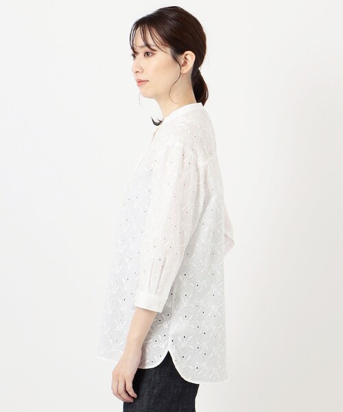 J.PRESS(ジェイプレス)の「【洗える】コットン エンブロイダリーフラワー ブラウス(シャツ/ブラウス・レディース・ホワイト系5・T13/T15)」の4枚目の写真