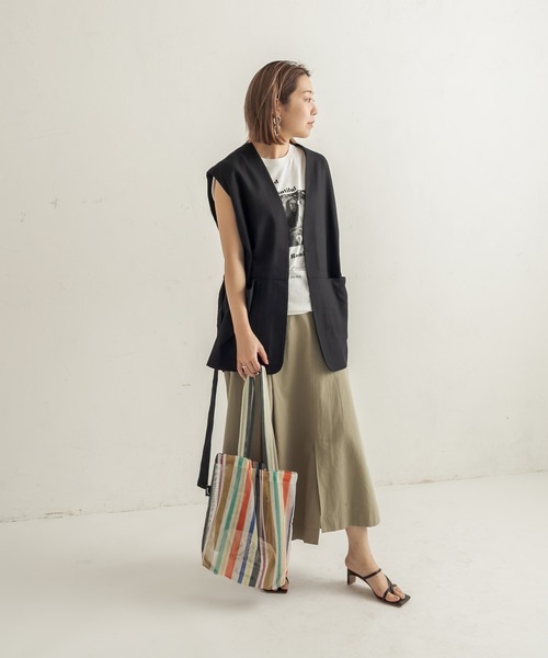 CAPRICIEUX LE'MAGE（カプリシューレマージュ）の「バックドロストベスト（ベスト・レディース・ブラック/ベージュ・FREE）」の5枚目の写真