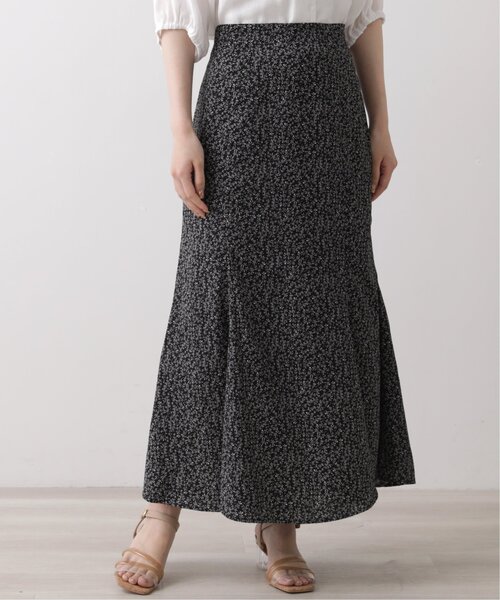 RAY CASSIN(レイカズン)の「アルティリーフナロースカート(スカート・レディース・ブラック/オフホワイト/イエロー・FREE)」の4枚目の写真