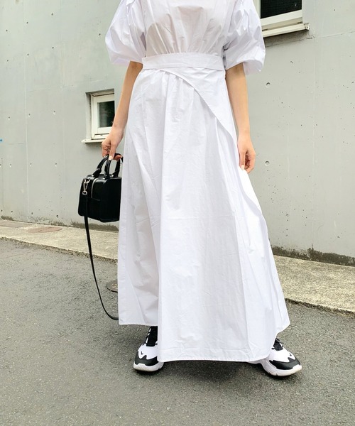 WHO'S WHO gallery（フーズフーギャラリー）の「ボリュームスリーブワンピ（シャツワンピース・レディース・オフホワイト/ブラック・FREE）」の4枚目の写真