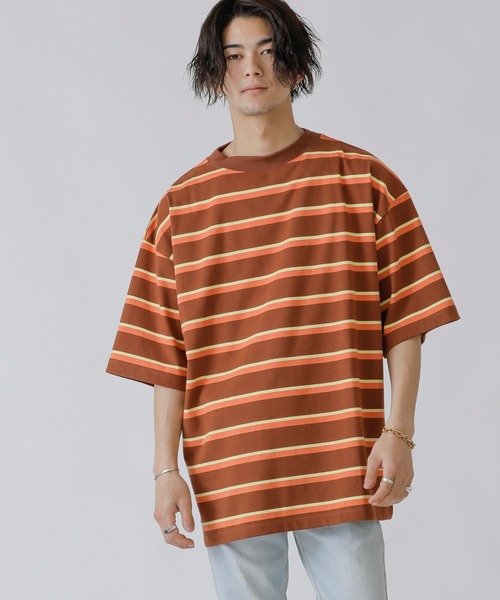 Beno(ビーノ)の「レトロボーダー ワイドモックネック ルーズシルエット Tシャツ(Tシャツ/カットソー・メンズ・ネイビー/オレンジ/ブラウン/グリーン/サックスブルー/オフホワイト・M/L)」の16枚目の写真