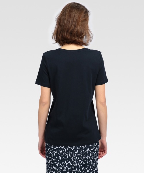 TOMMY HILFIGER(トミーヒルフィガー)の「ベーシックロゴTシャツ(Tシャツ/カットソー・レディース・ネイビー/レッド/ホワイト・MEDIUM/X-SMALL/SMALL)」の5枚目の写真