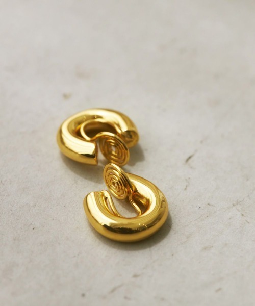 TODAYFUL（トゥデイフル）の「TODAYFUL(トゥデイフル) "Mini Hoop Earring"ミニフープイヤリング/12990913（イヤリング・レディース・シルバー/ゴールド・ONE SIZE）」の9枚目の写真