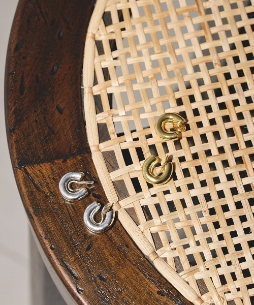 TODAYFUL（トゥデイフル）の「TODAYFUL(トゥデイフル) "Mini Hoop Earring"ミニフープイヤリング/12990913（イヤリング・レディース・シルバー/ゴールド・ONE SIZE）」の15枚目の写真