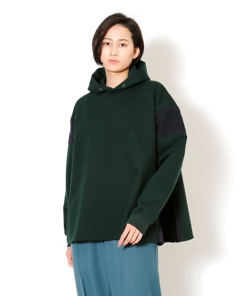 EZUMi(エズミ)の「EZUMi(エズミ)レースコンビサイドプリーツパーカー / YEAW21CS01(パーカー・レディース・グリーン・FREE)」の2枚目の写真