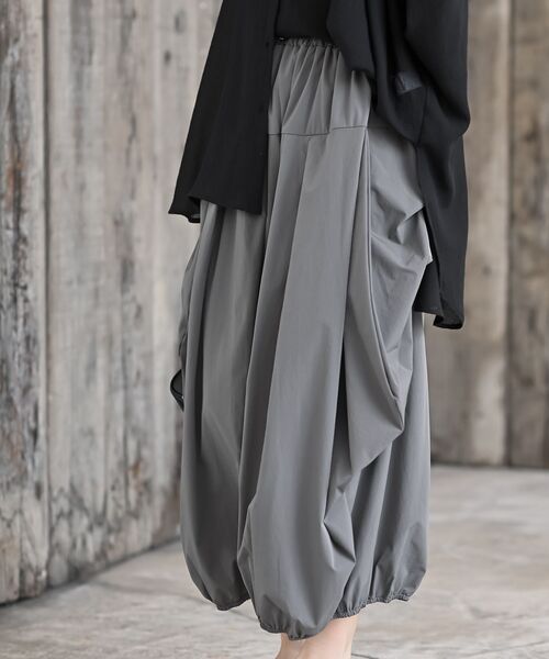 rps(アールピーエス)の「バルーンタックパンツ(その他パンツ・レディース・カーキ/ブラック/ベージュ/グレー/ブラック系その他4・M/フリー)」の7枚目の写真