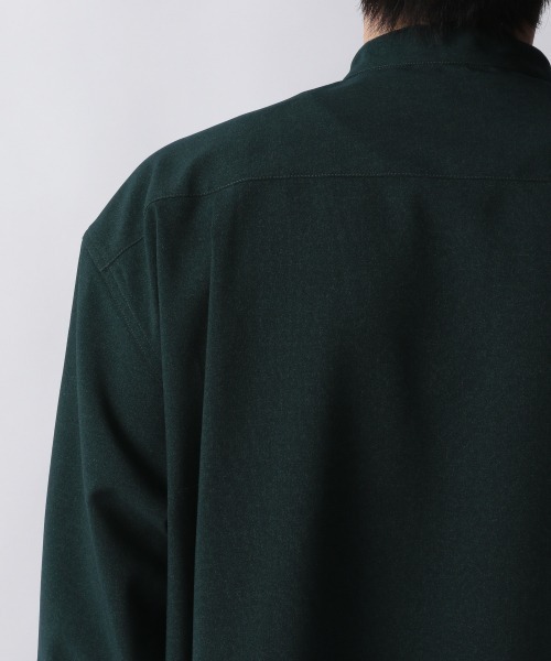 LOWRYS FARM（ローリーズファーム）の「クリアトロバンドカラーシャツ　215517（シャツ/ブラウス・メンズ・ブラック/ブラウン/グリーン/ブラック系その他/ブラウン系その他/ライム・MEDIUM/LARGE）」の18枚目の写真