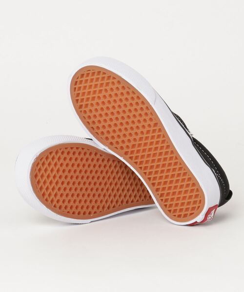 VANS（バンズ）の「VANS ヴァンズ SLIP ON(14-18) スリッポン　V98CS BLACK（スニーカー・キッズ・ブラック・16/17/15 /18/14）」の3枚目の写真
