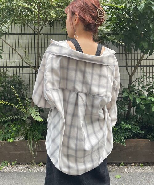 MAJESTIC LEGON（マジェスティックレゴン）の「着回しオーバーシャツ（シャツ/ブラウス・レディース・アイボリー/グレー系その他/ベージュ系その他2・MEDIUM/SMALL）」の5枚目の写真
