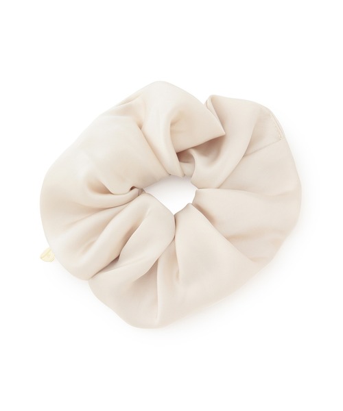 SALON adam et rope'(サロン アダム エ ロペ)の「サテンシュシュ(シュシュ・レディース・チャコールグレー/ブラウン/オフホワイト・FREE)」の4枚目の写真