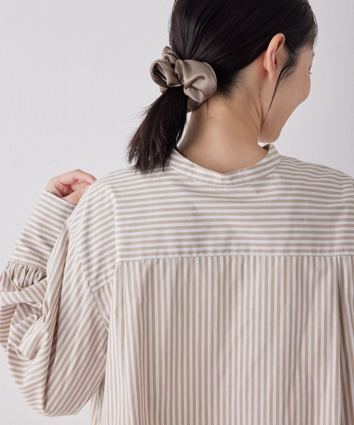 SALON adam et rope'(サロン アダム エ ロペ)の「サテンシュシュ(シュシュ・レディース・チャコールグレー/ブラウン/オフホワイト・FREE)」の9枚目の写真