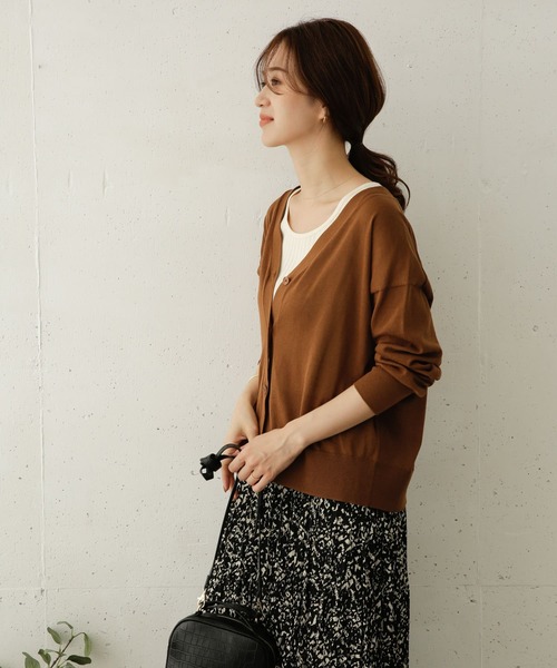 URBAN RESEARCH DOORS（アーバンリサーチドアーズ）の「Vネックワイドショートカーディガン（カーディガン/ボレロ・レディース・ブラック/キャメル/ライトベージュ・ONE）」の7枚目の写真