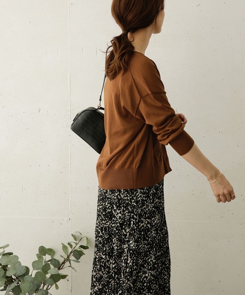 URBAN RESEARCH DOORS（アーバンリサーチドアーズ）の「Vネックワイドショートカーディガン（カーディガン/ボレロ・レディース・ブラック/キャメル/ライトベージュ・ONE）」の8枚目の写真