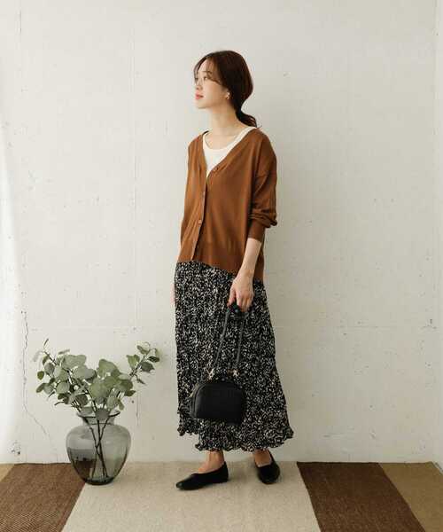 URBAN RESEARCH DOORS（アーバンリサーチドアーズ）の「Vネックワイドショートカーディガン（カーディガン/ボレロ・レディース・ブラック/キャメル/ライトベージュ・ONE）」の9枚目の写真