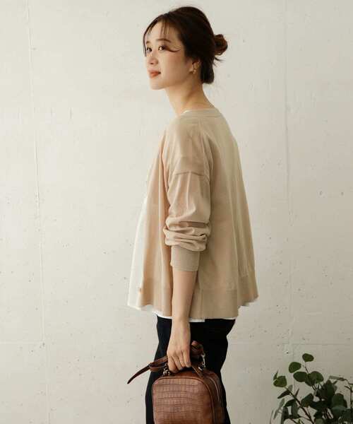 URBAN RESEARCH DOORS（アーバンリサーチドアーズ）の「Vネックワイドショートカーディガン（カーディガン/ボレロ・レディース・ブラック/キャメル/ライトベージュ・ONE）」の14枚目の写真