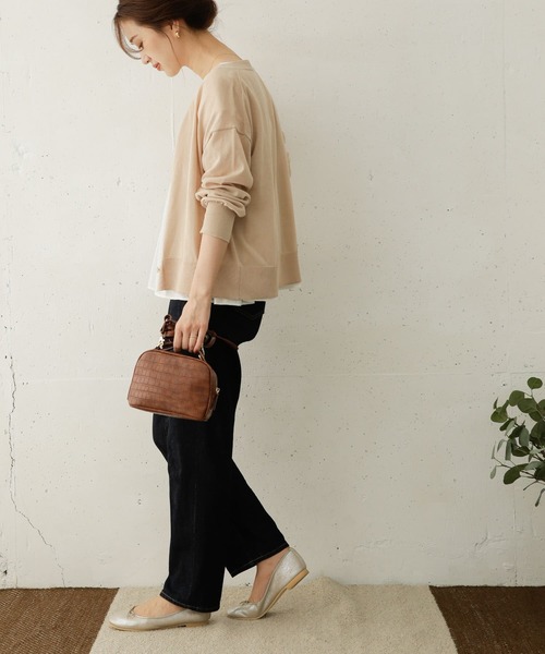 URBAN RESEARCH DOORS（アーバンリサーチドアーズ）の「Vネックワイドショートカーディガン（カーディガン/ボレロ・レディース・ブラック/キャメル/ライトベージュ・ONE）」の15枚目の写真