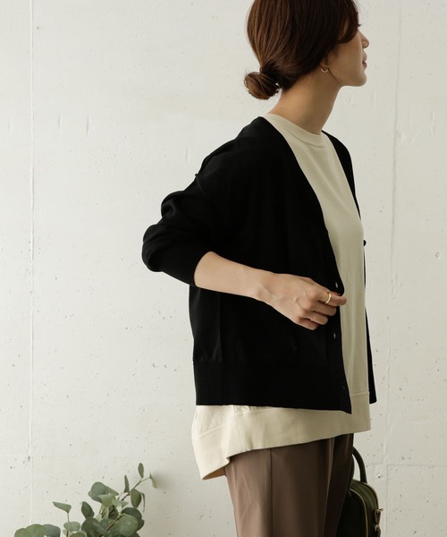URBAN RESEARCH DOORS（アーバンリサーチドアーズ）の「Vネックワイドショートカーディガン（カーディガン/ボレロ・レディース・ブラック/キャメル/ライトベージュ・ONE）」の22枚目の写真