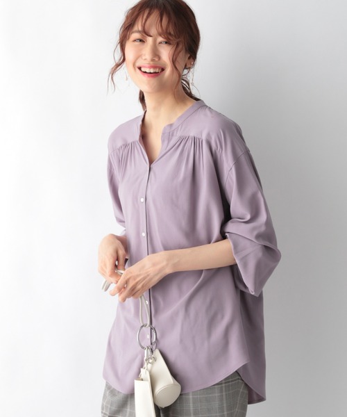 GLOBAL WORK（グローバルワーク）の「サラサラリラックスブラウス長袖/957863（シャツ/ブラウス・レディース・ブラック/ホワイト系その他2/グリーン系その他4/ブルー系その他4/パープル系その他4・SMALL/MEDIUM/LARGE）」の5枚目の写真