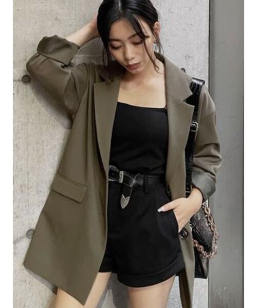 EVRIS（エヴリス）の「ロールアップタックショートパンツ（その他パンツ・レディース・ブラック/ブラウン・SMALL/MEDIUM）」の3枚目の写真