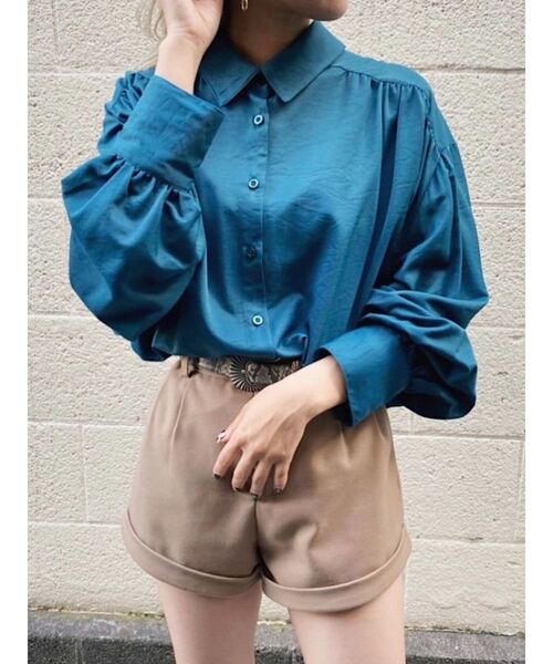 EVRIS（エヴリス）の「ロールアップタックショートパンツ（その他パンツ・レディース・ブラック/ブラウン・SMALL/MEDIUM）」の5枚目の写真