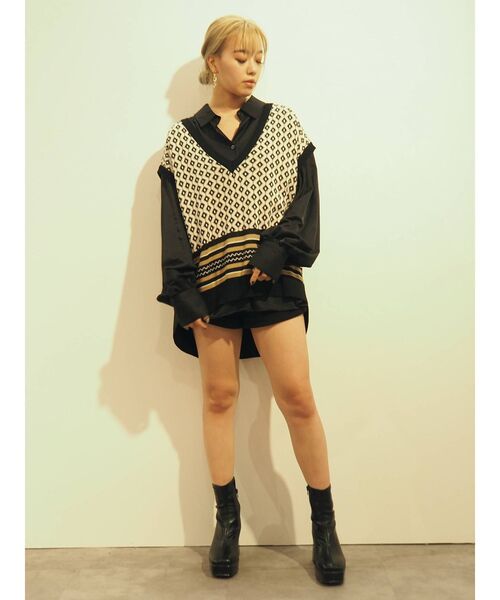 EVRIS（エヴリス）の「ロールアップタックショートパンツ（その他パンツ・レディース・ブラック/ブラウン・SMALL/MEDIUM）」の18枚目の写真