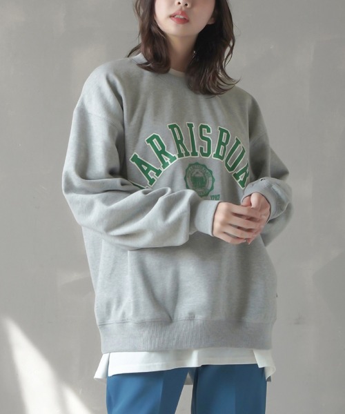 SPINNS（スピンズ）の「【ゆったりシルエット】DISCUS 裏起毛カレッジスウェット（スウェット・レディース・ブラック/ネイビー/グレー/オフホワイト/グリーン/オレンジ・M/L）」の4枚目の写真