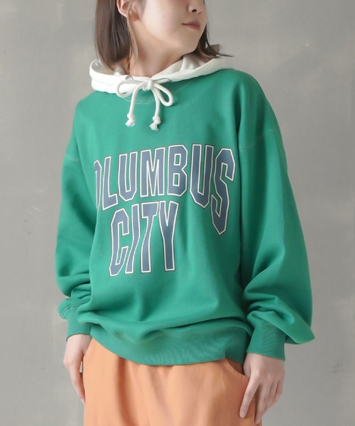 SPINNS（スピンズ）の「【ゆったりシルエット】DISCUS 裏起毛カレッジスウェット（スウェット・レディース・ブラック/ネイビー/グレー/オフホワイト/グリーン/オレンジ・M/L）」の5枚目の写真