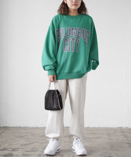 SPINNS（スピンズ）の「【ゆったりシルエット】DISCUS 裏起毛カレッジスウェット（スウェット・レディース・ブラック/ネイビー/グレー/オフホワイト/グリーン/オレンジ・M/L）」の7枚目の写真