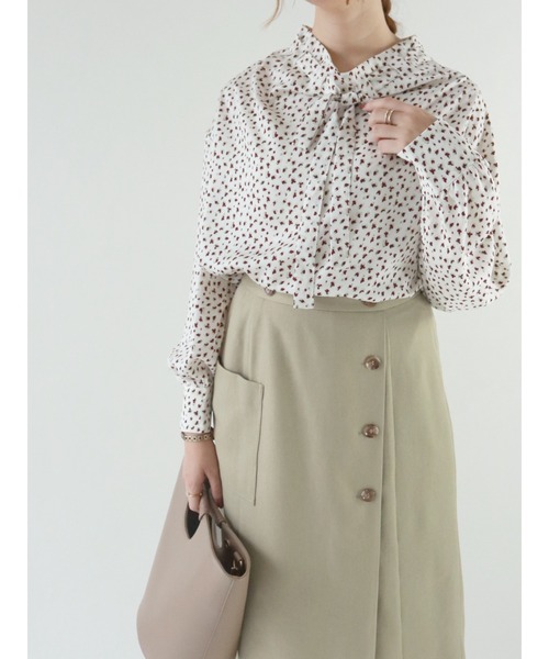 Te chichi（テチチ）の「柄アソートリボンボウタイブラウス（シャツ/ブラウス・レディース・オフホワイト/グリーン/グレー/ネイビー・ﾌﾘ-）」の2枚目の写真