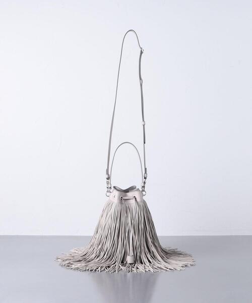 J&M Davidson（ジェイアンドエムデヴィッドソン）の「＜J&M DAVIDSON（ジェイアンドエム デヴィッドソン）＞THE FRINGE バッグ ■■■（ショルダーバッグ・レディース・ライトグレー・FREE）」の7枚目の写真