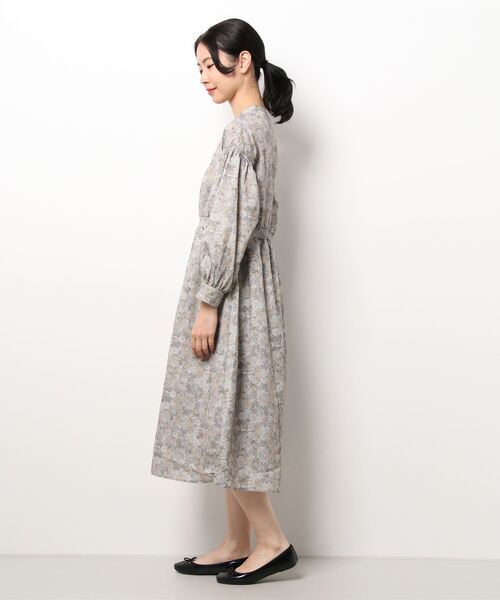 ehka sopo（エヘカソポ）の「水彩花柄ワンピース（ワンピース・レディース・モカ/ミント・ﾌﾘ-）」の3枚目の写真