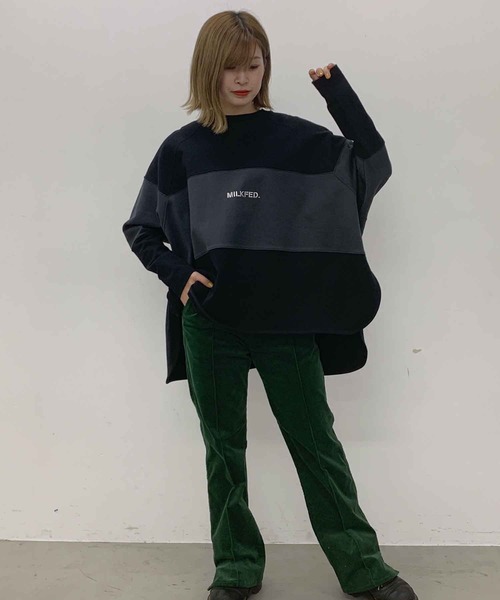 MILKFED.（ミルクフェド）の「BICOLOR WIDE TOP（スウェット・レディース・ブラック/ベージュ/アッシュ・ONE SIZE）」の9枚目の写真