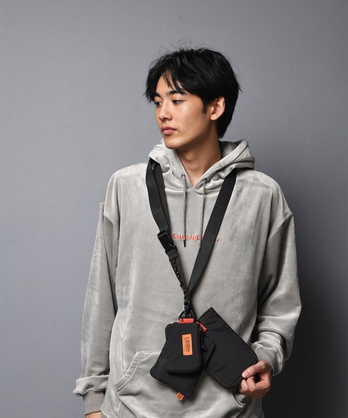 UNIVERSAL OVERALL（ユニバーサルオーバーオール）の「UNIVERSAL OVERALL-マルチストラップバック（ショルダーバッグ・メンズ・ブラック/オレンジ・FREE）」の14枚目の写真