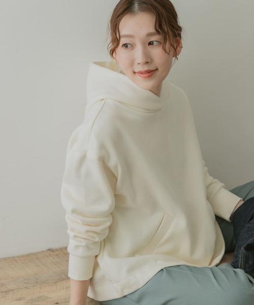 F by ROSSO（エフバイロッソ）の「F by ROSSO　ソフト裏毛フレアプルパーカー（パーカー・レディース・オフホワイト/グリーン/モカ・FREE）」の2枚目の写真