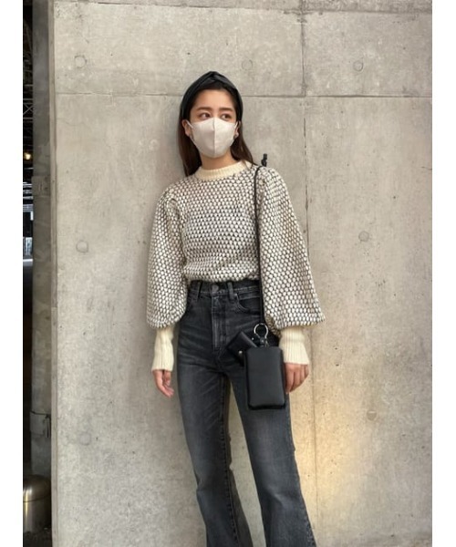 MOUSSY（マウジー）の「PUFF SLEEVE BOTTLE NECK ニット（ニット/セーター・レディース・オフホワイト/ダークブラウン/ブラック・FREE）」の15枚目の写真