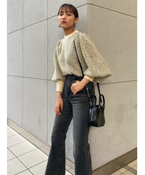 MOUSSY（マウジー）の「PUFF SLEEVE BOTTLE NECK ニット（ニット/セーター・レディース・オフホワイト/ダークブラウン/ブラック・FREE）」の19枚目の写真