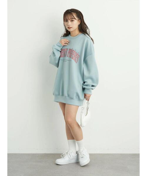 earth music&ecology（アースミュージックアンドエコロジー）の「カレッジロゴプルオーバー＊（スウェット・レディース・チャコールグレー/サックスブルー/ピンク/アイボリー・FREE）」の18枚目の写真