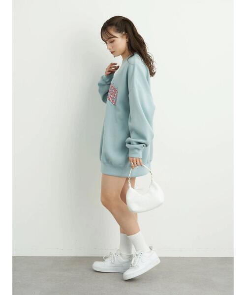 earth music&ecology（アースミュージックアンドエコロジー）の「カレッジロゴプルオーバー＊（スウェット・レディース・チャコールグレー/サックスブルー/ピンク/アイボリー・FREE）」の19枚目の写真